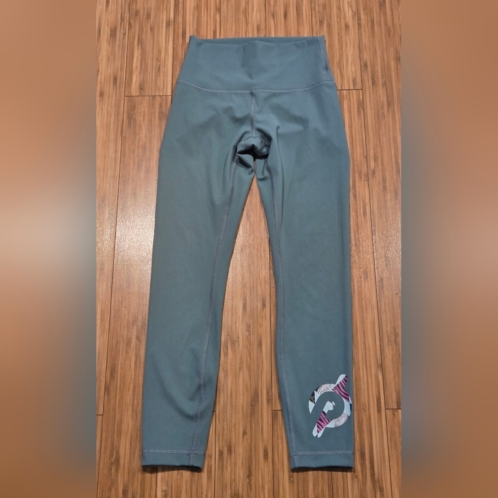 NWOT Lululemon Blue Pelaton Leggings